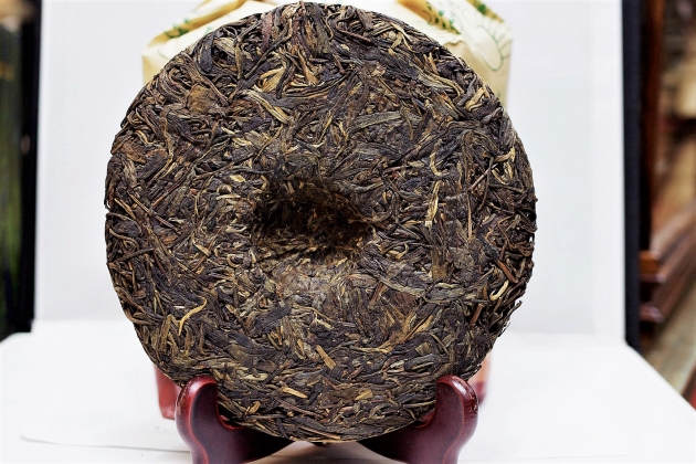 2007 Golden Peafowl-Puerh tea of Ancient Trees Raw Cake 4
