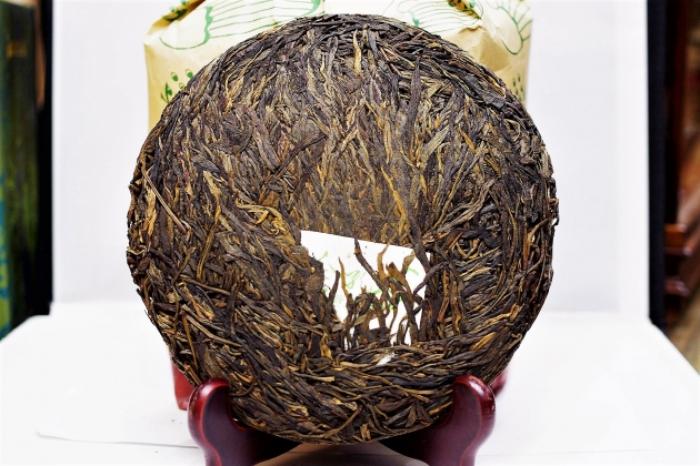 2007 Golden Peafowl-Puerh tea of Ancient Trees Raw Cake 3
